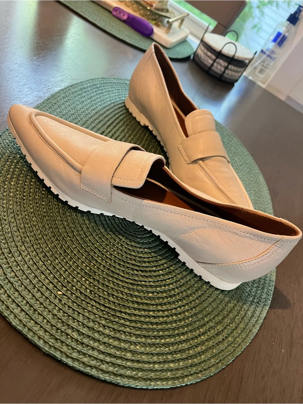 Franco Sarto Eastwood Cream Leather Loafers Sz 7.5 Womens